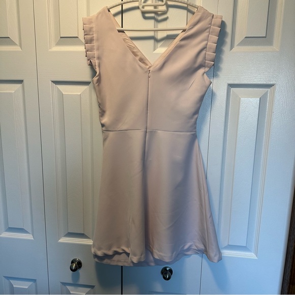 Cute Lavender Dress with Stomach Cutout Detail - Picture 3 of 4